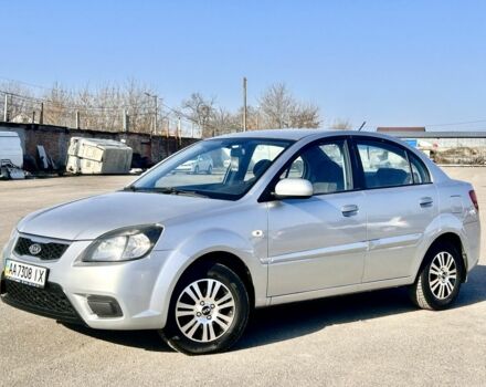 Серый Киа Рио, объемом двигателя 1.5 л и пробегом 160 тыс. км за 5800 $, фото 1 на Automoto.ua