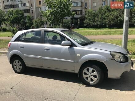 Серый Киа Рио, объемом двигателя 1.4 л и пробегом 95 тыс. км за 2999 $, фото 1 на Automoto.ua