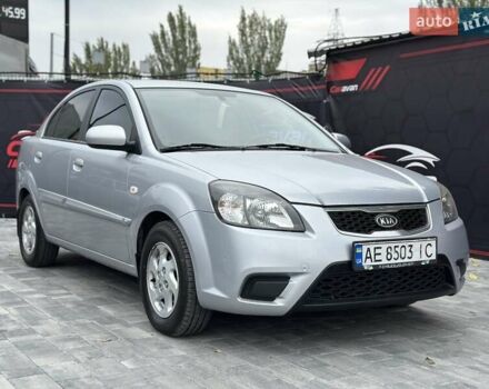 Серый Киа Рио, объемом двигателя 1.49 л и пробегом 297 тыс. км за 5999 $, фото 1 на Automoto.ua