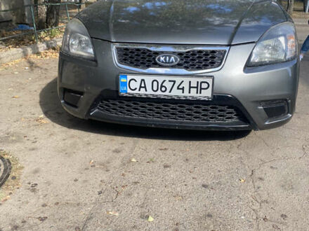 Кіа Ріо 2010 у Черкасах на Automoto.ua Сірий Кіа Ріо, об'ємом двигуна 1.4 л та пробігом 188 тис. км за 5400 $, фото 1 на Automoto.ua