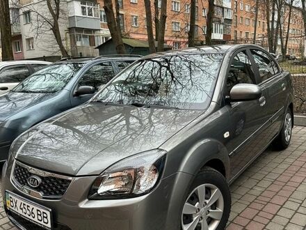 Сірий Кіа Ріо, об'ємом двигуна 1.4 л та пробігом 41 тис. км за 5900 $, фото 1 на Automoto.ua