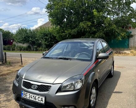 Серый Киа Рио, объемом двигателя 1.4 л и пробегом 92 тыс. км за 3700 $, фото 1 на Automoto.ua