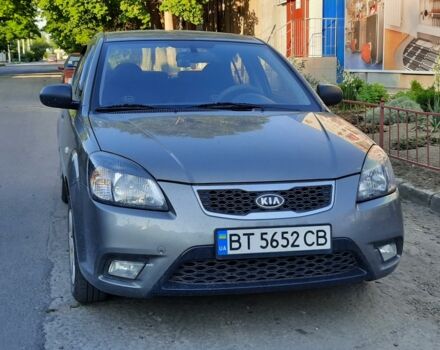 Серый Киа Рио, объемом двигателя 1.4 л и пробегом 68 тыс. км за 6600 $, фото 1 на Automoto.ua