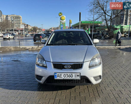 Серый Киа Рио, объемом двигателя 1.4 л и пробегом 138 тыс. км за 6000 $, фото 1 на Automoto.ua