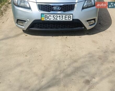 Серый Киа Рио, объемом двигателя 1.4 л и пробегом 265 тыс. км за 3300 $, фото 1 на Automoto.ua