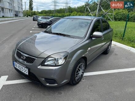 Серый Киа Рио, объемом двигателя 1.4 л и пробегом 195 тыс. км за 5250 $, фото 1 на Automoto.ua