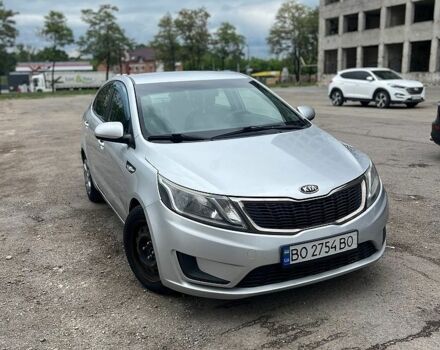 Серый Киа Рио, объемом двигателя 1.4 л и пробегом 257 тыс. км за 5600 $, фото 1 на Automoto.ua