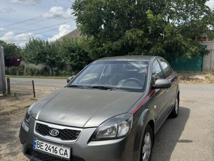 Сірий Кіа Ріо, об'ємом двигуна 1.4 л та пробігом 92 тис. км за 3700 $, фото 1 на Automoto.ua