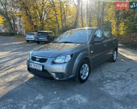 Сірий Кіа Ріо, об'ємом двигуна 1.4 л та пробігом 41 тис. км за 7099 $, фото 1 на Automoto.ua
