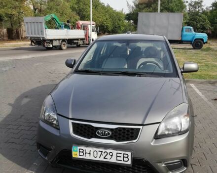 Серый Киа Рио, объемом двигателя 1.4 л и пробегом 140 тыс. км за 4029 $, фото 1 на Automoto.ua