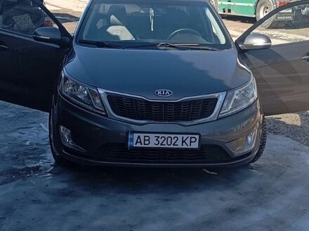 Серый Киа Рио, объемом двигателя 1.59 л и пробегом 300 тыс. км за 7100 $, фото 1 на Automoto.ua