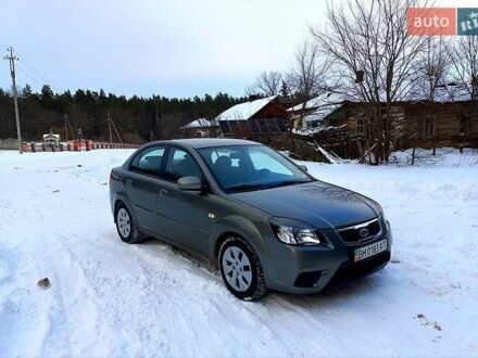 Серый Киа Рио, объемом двигателя 1.4 л и пробегом 18 тыс. км за 3650 $, фото 1 на Automoto.ua