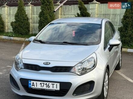 Серый Киа Рио, объемом двигателя 1.4 л и пробегом 103 тыс. км за 8000 $, фото 1 на Automoto.ua