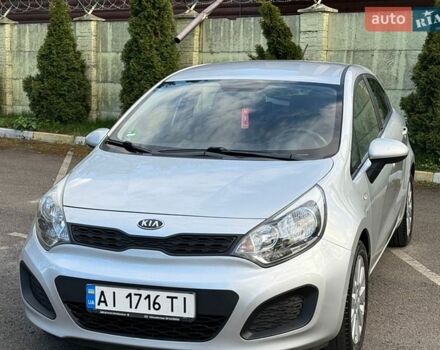 Серый Киа Рио, объемом двигателя 1.4 л и пробегом 103 тыс. км за 8000 $, фото 1 на Automoto.ua