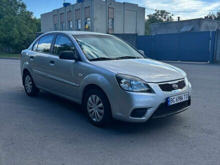 Серый Киа Рио, объемом двигателя 1.4 л и пробегом 89 тыс. км за 4300 $, фото 1 на Automoto.ua