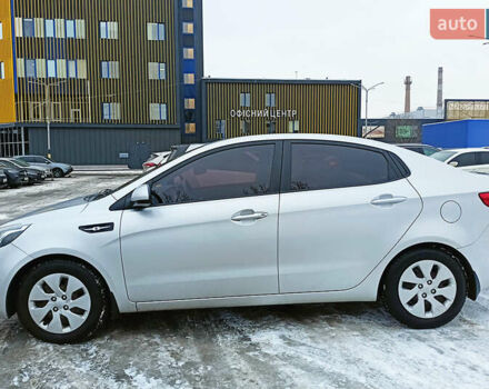 Серый Киа Рио, объемом двигателя 1.6 л и пробегом 180 тыс. км за 8000 $, фото 1 на Automoto.ua