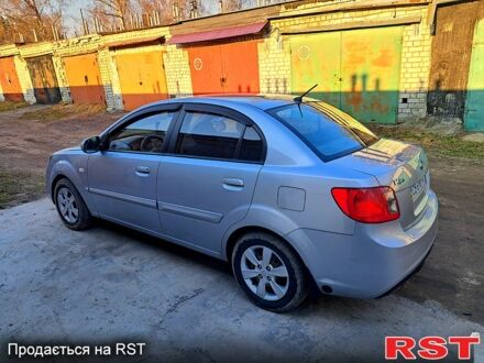 Серый Киа Рио, объемом двигателя 1.4 л и пробегом 174 тыс. км за 6000 $, фото 1 на Automoto.ua
