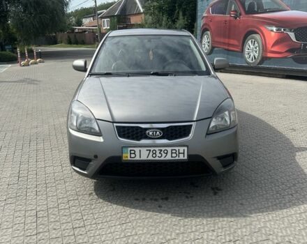 Сірий Кіа Ріо, об'ємом двигуна 1.4 л та пробігом 380 тис. км за 4510 $, фото 1 на Automoto.ua
