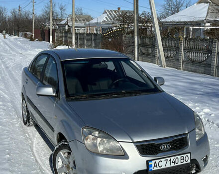 Серый Киа Рио, объемом двигателя 1.4 л и пробегом 196 тыс. км за 4500 $, фото 1 на Automoto.ua