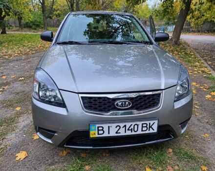 Сірий Кіа Ріо, об'ємом двигуна 1.4 л та пробігом 168 тис. км за 4487 $, фото 1 на Automoto.ua