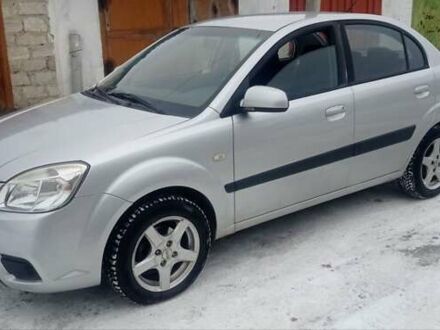 Сірий Кіа Ріо, об'ємом двигуна 1.4 л та пробігом 192 тис. км за 3900 $, фото 1 на Automoto.ua