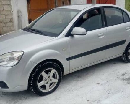 Серый Киа Рио, объемом двигателя 1.4 л и пробегом 192 тыс. км за 3900 $, фото 1 на Automoto.ua