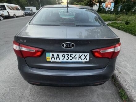 Сірий Кіа Ріо, об'ємом двигуна 1.4 л та пробігом 200 тис. км за 4600 $, фото 1 на Automoto.ua