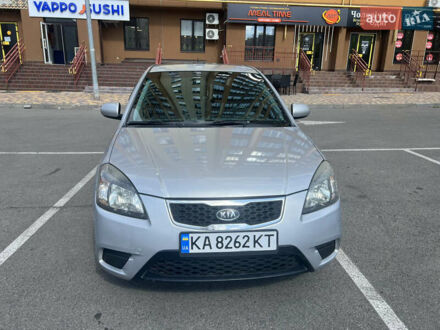 Серый Киа Рио, объемом двигателя 1.4 л и пробегом 221 тыс. км за 4500 $, фото 1 на Automoto.ua