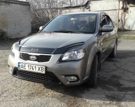 Сірий Кіа Ріо, об'ємом двигуна 1.4 л та пробігом 153 тис. км за 5500 $, фото 1 на Automoto.ua