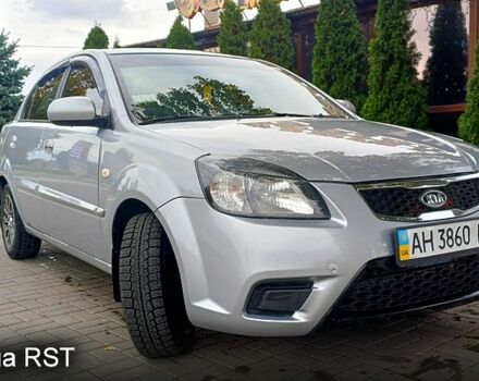 Серый Киа Рио, объемом двигателя 1.4 л и пробегом 69 тыс. км за 5699 $, фото 1 на Automoto.ua