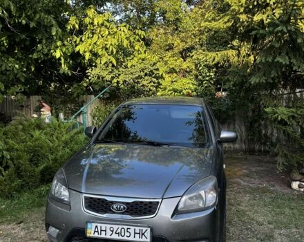 Сірий Кіа Ріо, об'ємом двигуна 1.4 л та пробігом 210 тис. км за 2999 $, фото 1 на Automoto.ua