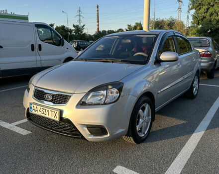 Серый Киа Рио, объемом двигателя 1.4 л и пробегом 88 тыс. км за 7000 $, фото 1 на Automoto.ua