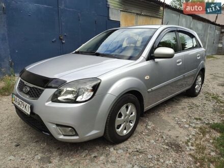 Серый Киа Рио, объемом двигателя 1.4 л и пробегом 182 тыс. км за 5850 $, фото 1 на Automoto.ua