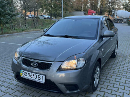 Кіа Ріо 2011 у Хмельницькому на Automoto.ua Сірий Кіа Ріо, об'ємом двигуна 1.4 л та пробігом 199 тис. км за 5400 $, фото 1 на Automoto.ua