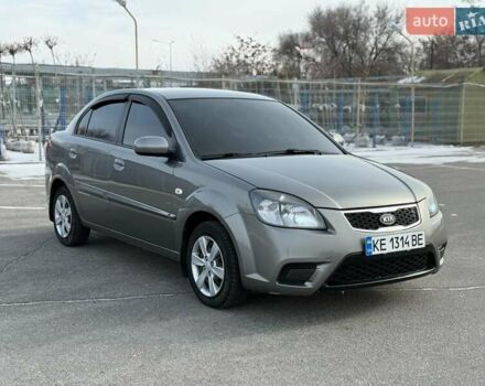 Серый Киа Рио, объемом двигателя 1.4 л и пробегом 180 тыс. км за 4699 $, фото 1 на Automoto.ua