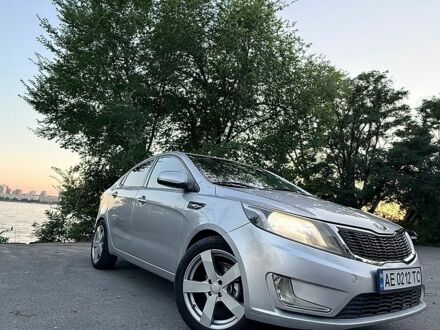 Серый Киа Рио, объемом двигателя 1.4 л и пробегом 230 тыс. км за 7000 $, фото 1 на Automoto.ua