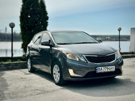 Серый Киа Рио, объемом двигателя 1.6 л и пробегом 150 тыс. км за 8500 $, фото 1 на Automoto.ua