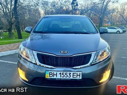 Серый Киа Рио, объемом двигателя 1.6 л и пробегом 102 тыс. км за 9000 $, фото 1 на Automoto.ua