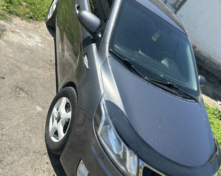 Серый Киа Рио, объемом двигателя 1.6 л и пробегом 250 тыс. км за 6999 $, фото 1 на Automoto.ua