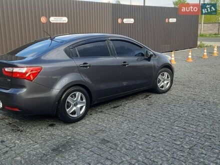 Серый Киа Рио, объемом двигателя 1.59 л и пробегом 250 тыс. км за 6500 $, фото 1 на Automoto.ua