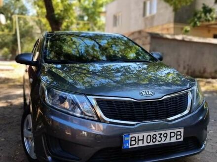 Серый Киа Рио, объемом двигателя 1.4 л и пробегом 200 тыс. км за 7000 $, фото 1 на Automoto.ua