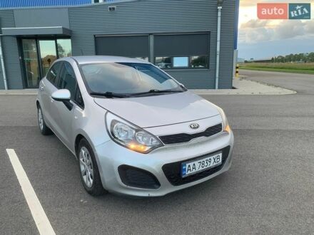 Серый Киа Рио, объемом двигателя 1.12 л и пробегом 205 тыс. км за 5500 $, фото 1 на Automoto.ua