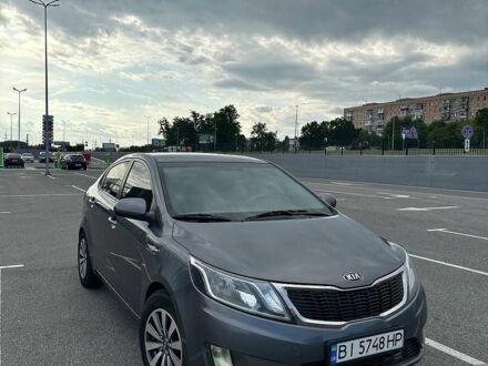 Серый Киа Рио, объемом двигателя 1.4 л и пробегом 320 тыс. км за 6300 $, фото 1 на Automoto.ua