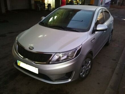 Серый Киа Рио, объемом двигателя 1.4 л и пробегом 36 тыс. км за 11000 $, фото 1 на Automoto.ua