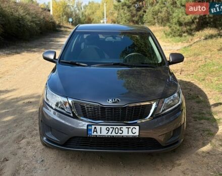 Серый Киа Рио, объемом двигателя 1.4 л и пробегом 107 тыс. км за 8000 $, фото 1 на Automoto.ua