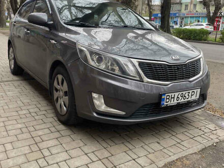 Сірий Кіа Ріо, об'ємом двигуна 1.59 л та пробігом 165 тис. км за 8000 $, фото 1 на Automoto.ua