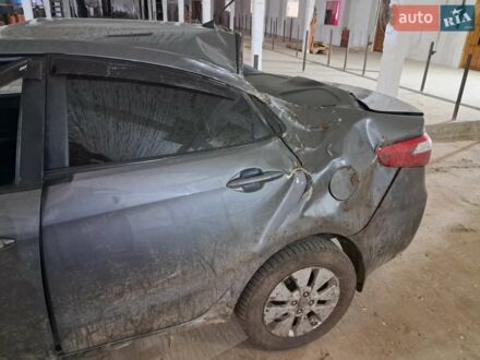 Сірий Кіа Ріо, об'ємом двигуна 1.6 л та пробігом 260 тис. км за 3500 $, фото 1 на Automoto.ua