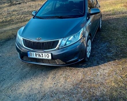 Серый Киа Рио, объемом двигателя 1.4 л и пробегом 300 тыс. км за 5200 $, фото 1 на Automoto.ua