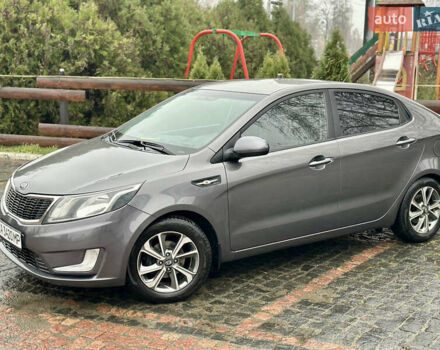 Сірий Кіа Ріо, об'ємом двигуна 1.4 л та пробігом 190 тис. км за 8000 $, фото 1 на Automoto.ua