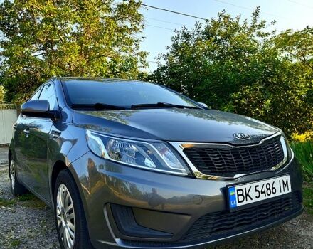 Серый Киа Рио, объемом двигателя 1.4 л и пробегом 135 тыс. км за 8400 $, фото 1 на Automoto.ua